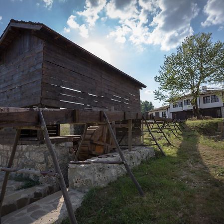 Ethnocomplex Krivini Hotell Eksteriør bilde