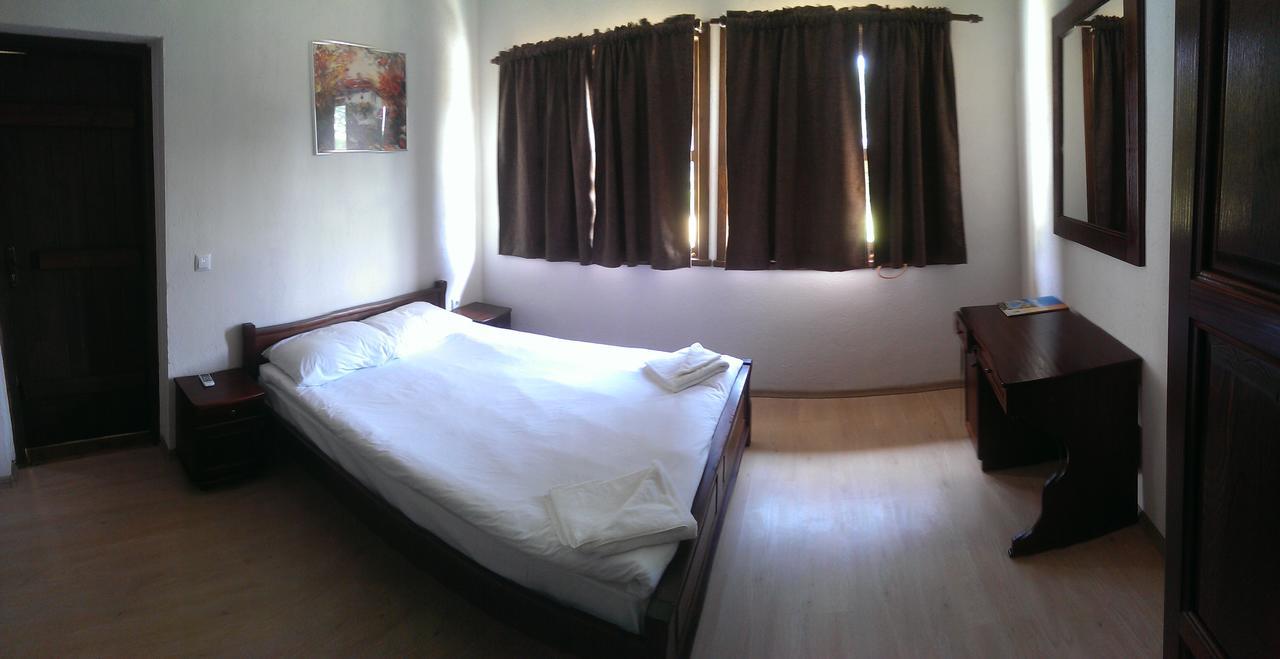 Ethnocomplex Krivini Hotell Eksteriør bilde