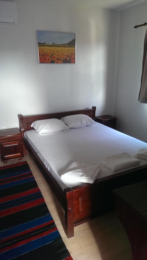 Ethnocomplex Krivini Hotell Eksteriør bilde
