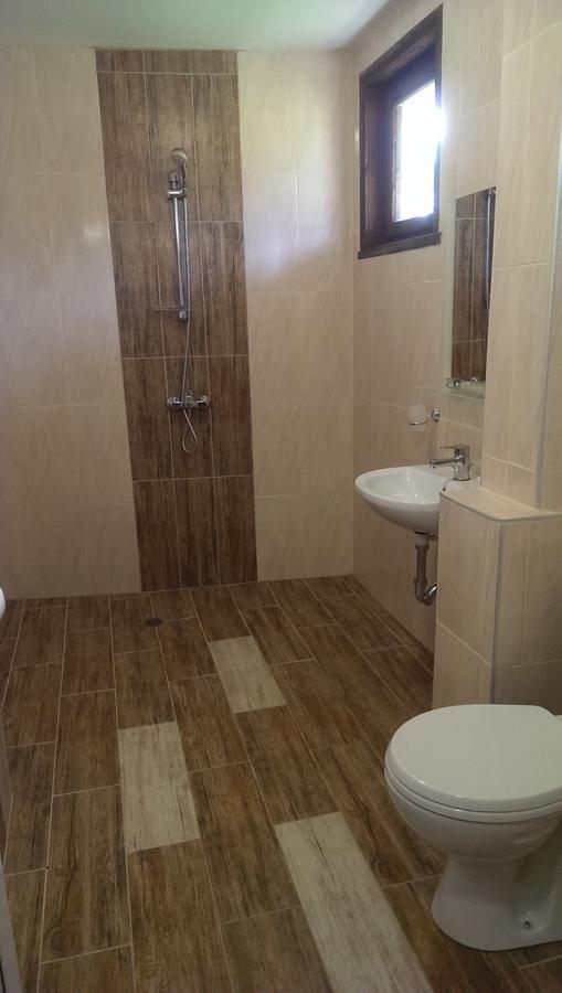 Ethnocomplex Krivini Hotell Eksteriør bilde