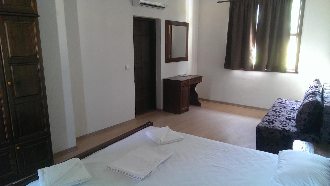 Ethnocomplex Krivini Hotell Eksteriør bilde